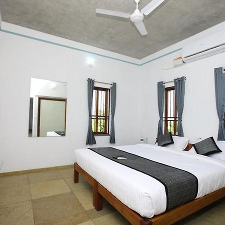 Hotel Du Palais - Auroville Beach 퐁디셰리 외부 사진