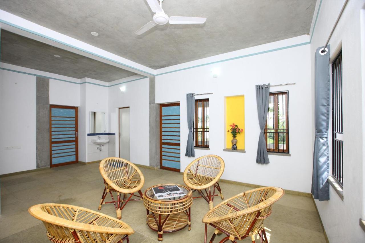 Hotel Du Palais - Auroville Beach 퐁디셰리 외부 사진