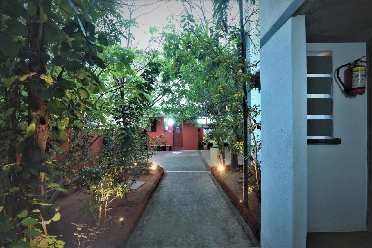 Hotel Du Palais - Auroville Beach 퐁디셰리 외부 사진