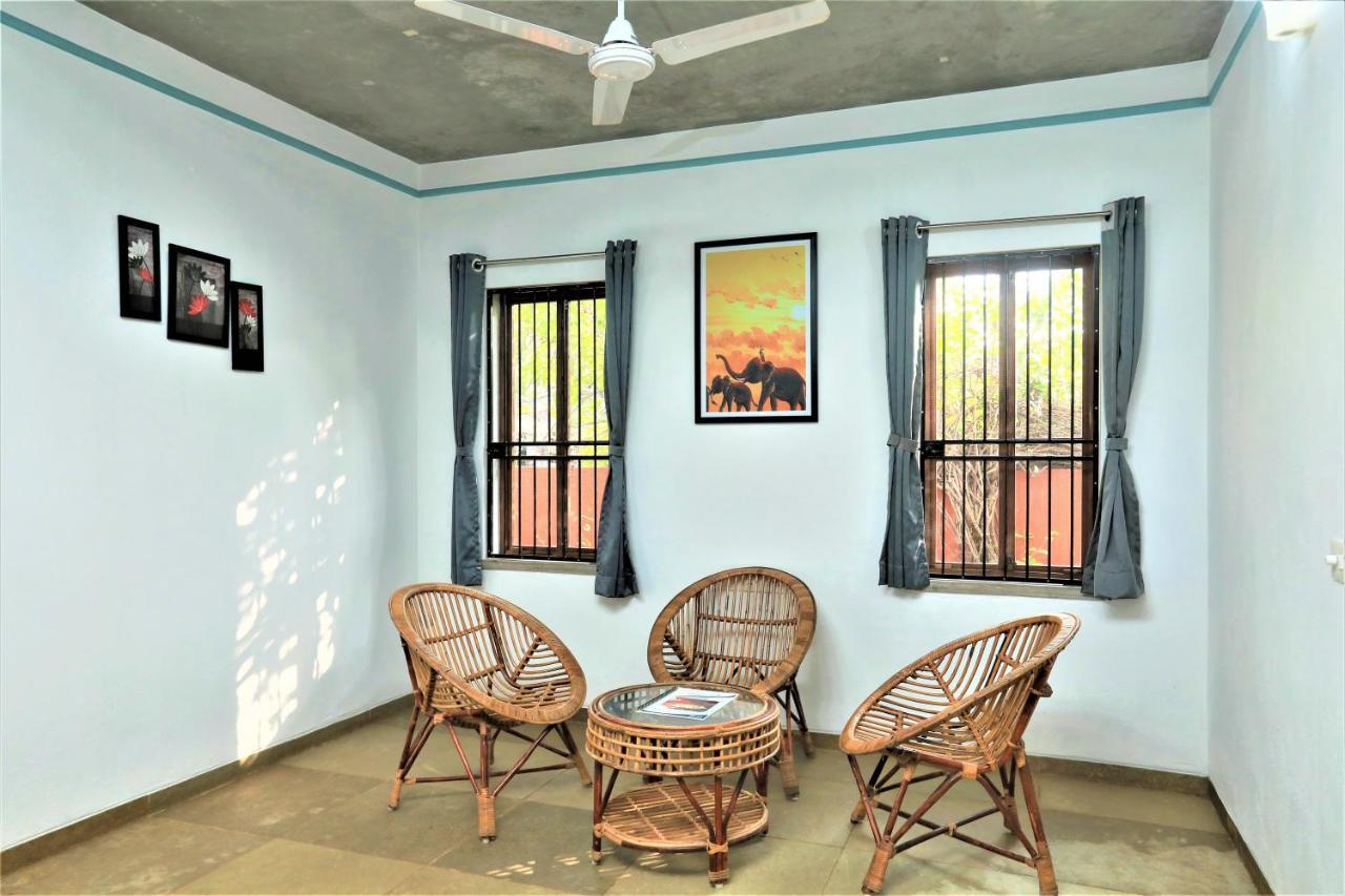 Hotel Du Palais - Auroville Beach 퐁디셰리 외부 사진